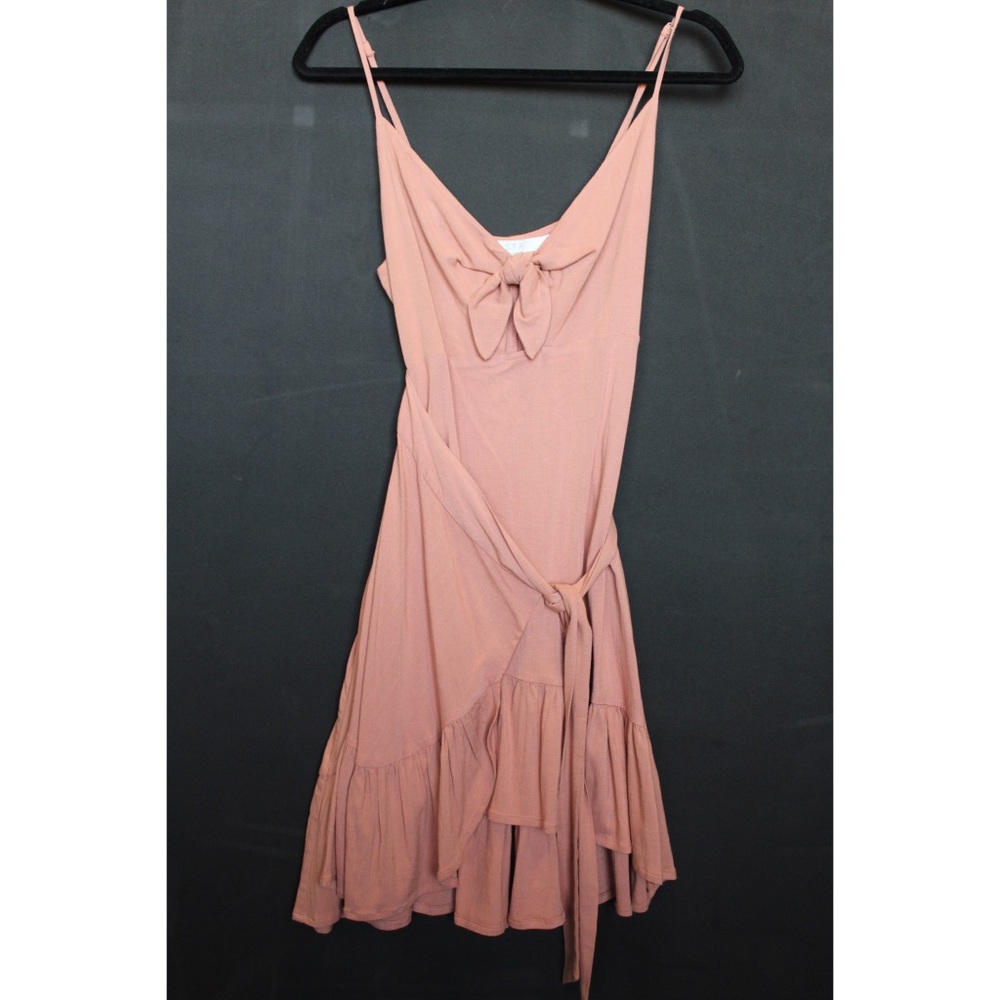 ASTR The Label. Pink tie wrap dress XS